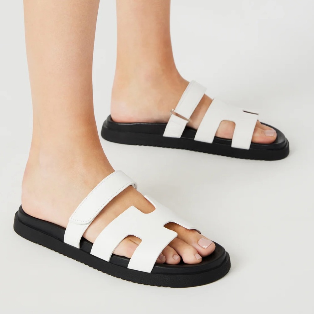 Women’s new sandals never worn